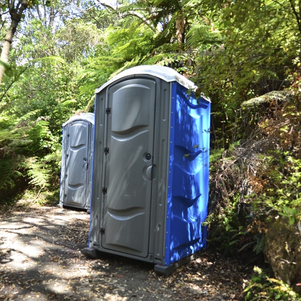 are construction portable restrooms easy to move around my construction site